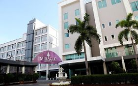 โรงแรมมิราเคิล สนามบินสุวรรณภูมิ